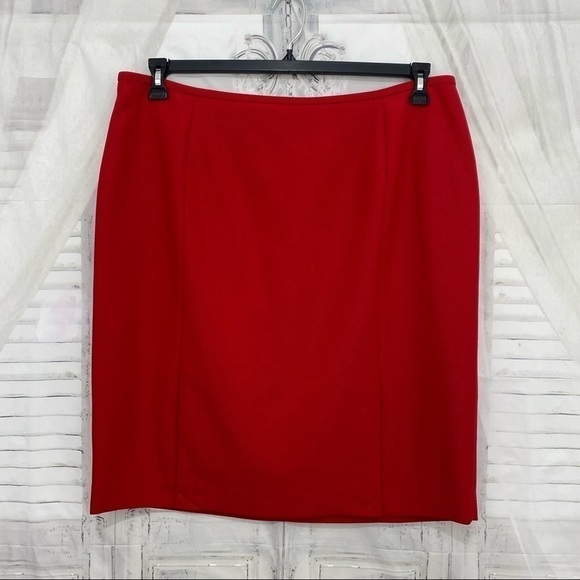 Calvin Klein Plus Bright Red Textured Suit Skirt Pencil Front Slits Festive NEW - Picture 2 of 9